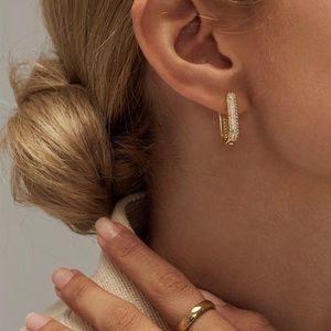 Norah Cubic Rectangle Hoops